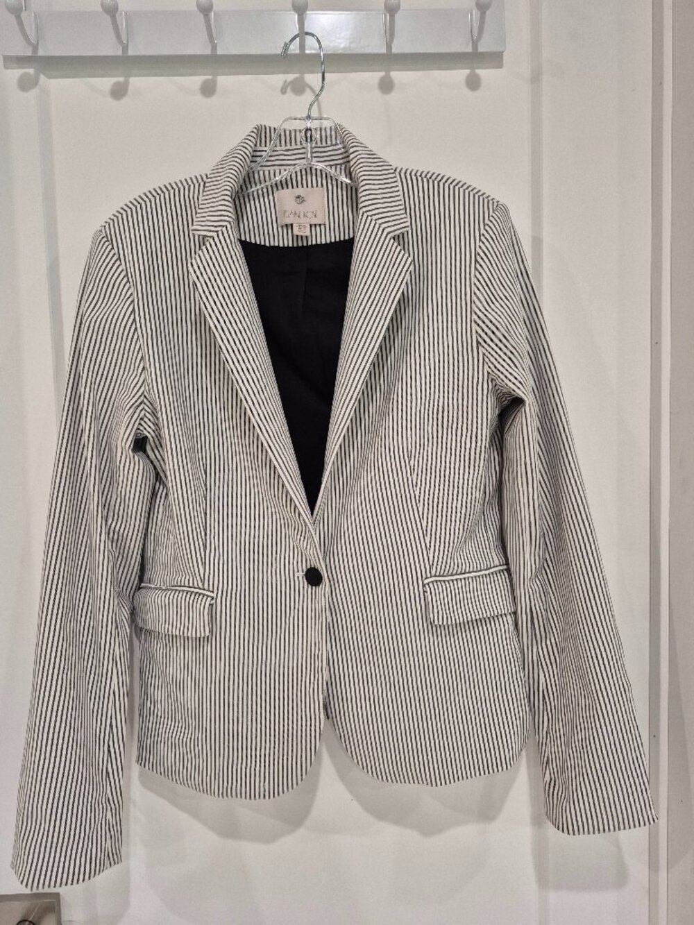 Eliane Rose cream  Single-Button Blazer with stripe. Size M